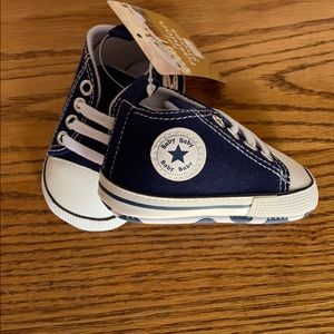 Super Cute Infant Canvas High Top Sneakers NWT